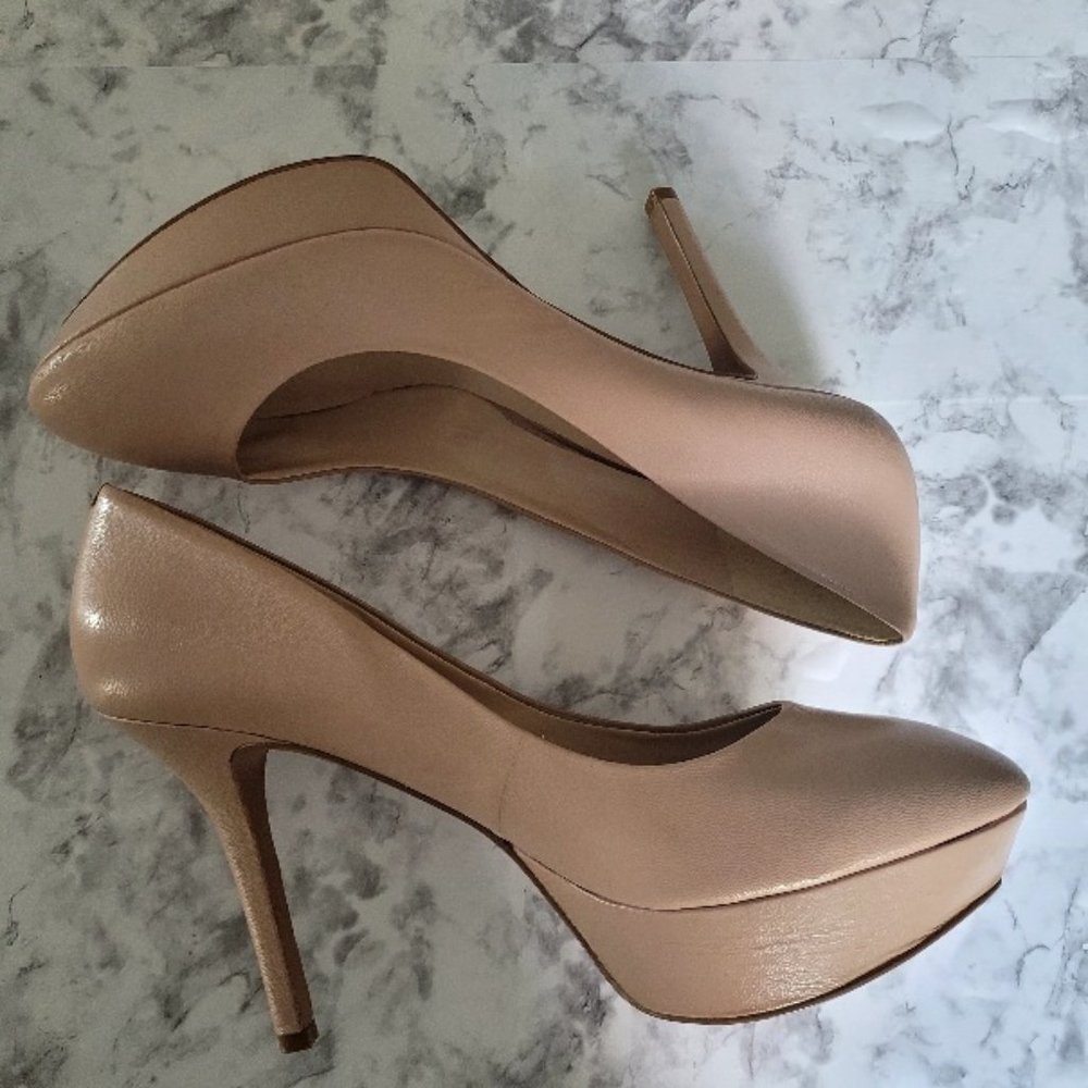 Women's Nine West Tan Heels sz10